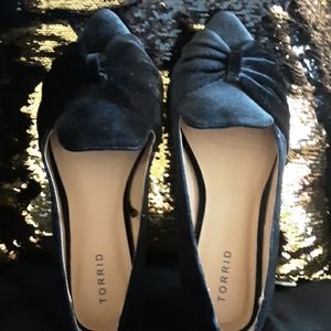 Torrid velvet bow flats ❤